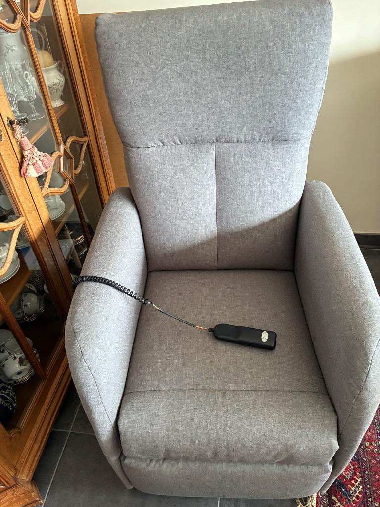 Fauteuil électrique, Maison & Meubles, Fauteuils, Moins de 75 cm, Enlèvement, Utilisé, Classique