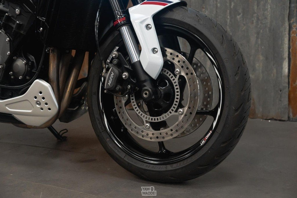 Triumph Trident 660: Triple Tribute Edition, Occasion, 3 cilinders, LED Verlichting, Meer dan 35 kW