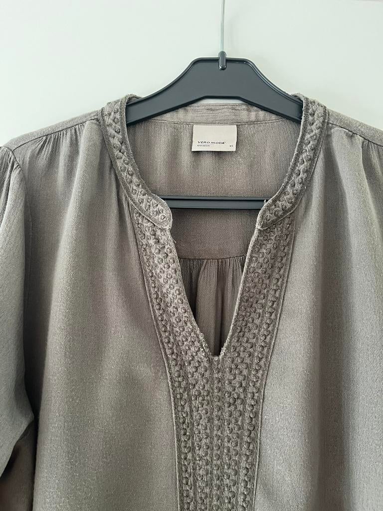 Bloesje (vero moda) xs 3,00€, Ophalen, Zo goed als nieuw