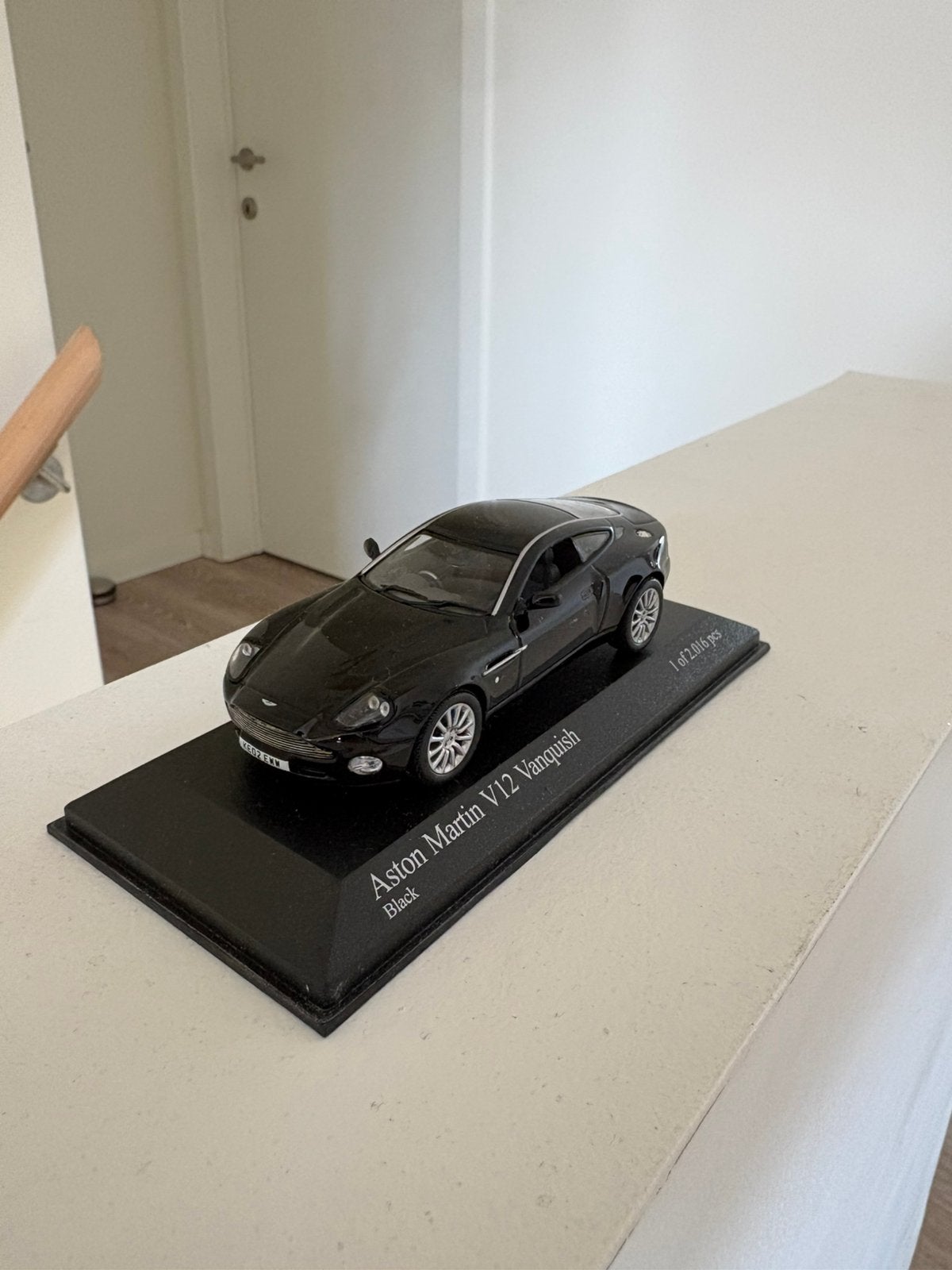 Minichamps Aston Martin V12 Vanquish Limited Edition 1:18, Ophalen of Verzenden, Nieuw, Auto, MiniChamps