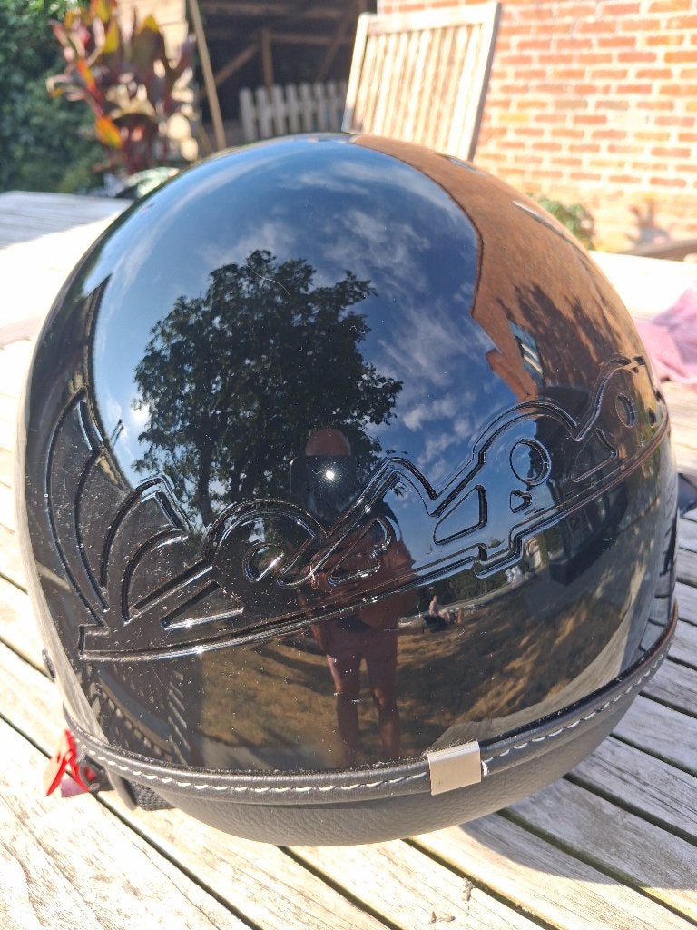 Helm vespa, Enlèvement