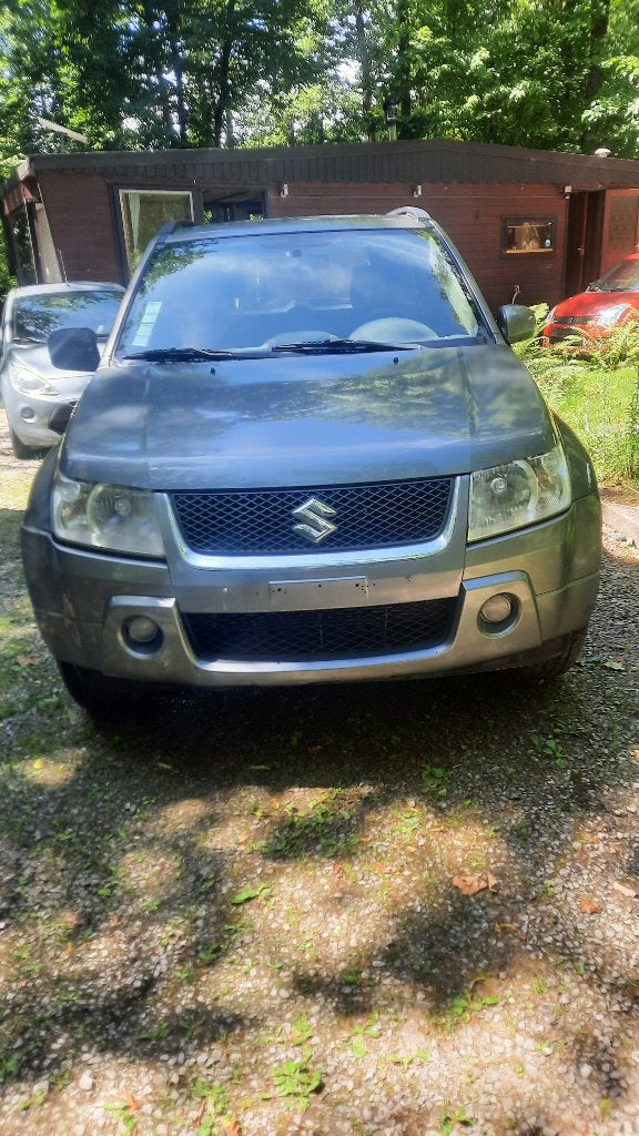 suzuki grand vitara 4x4 -cammionnette, Autos, Argent ou Gris, Achat, 2 places, Noir
