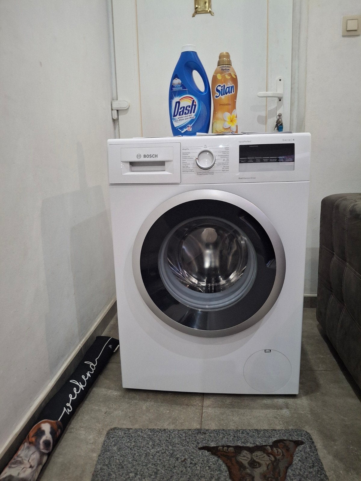 lave linge bosch serie 4 8kg, 1200 à 1600 tours, 6 à 8 kg, 85 à 90 cm, Comme neuf