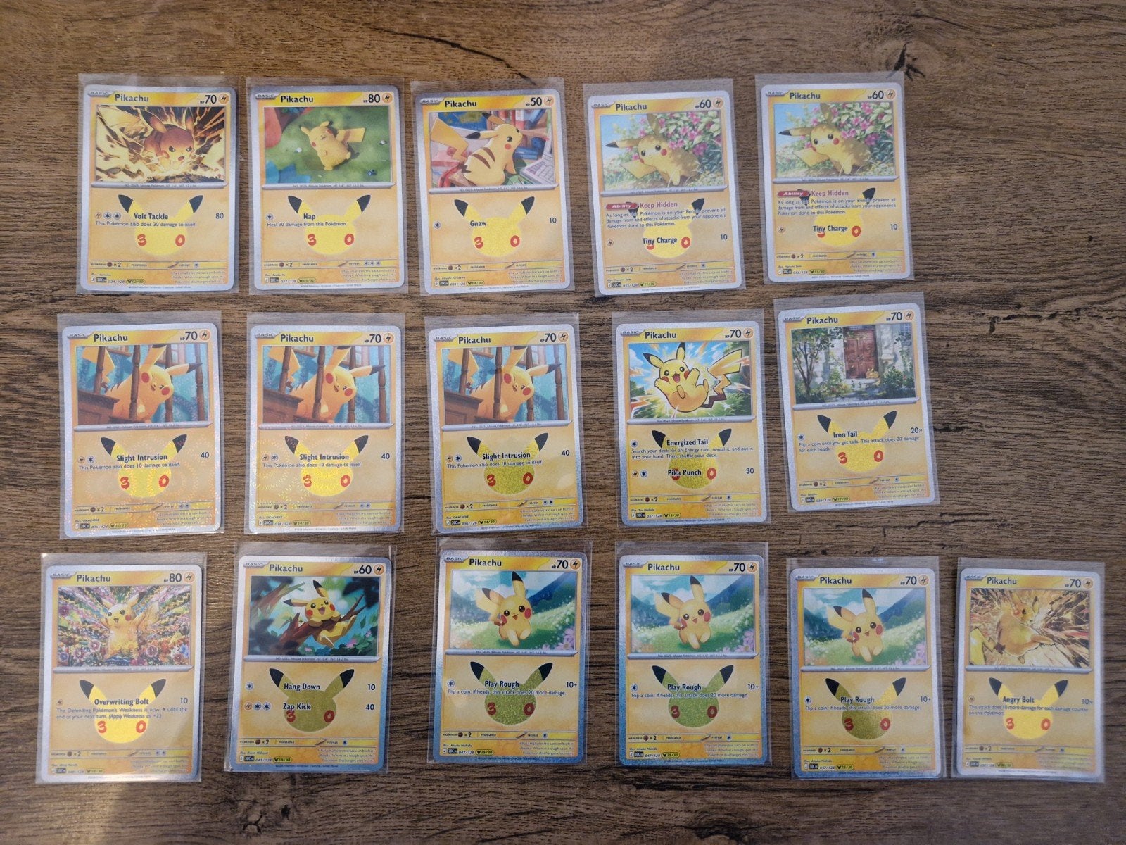 Dubbele pikachu kaartjes van de 30th celebration, Hobby en Vrije tijd, Ophalen