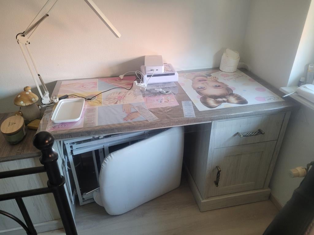 Bureau, Ophalen