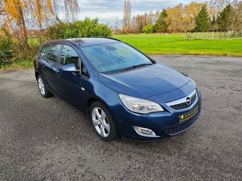 Opel Astra Astra 1.6 Caravan Selection Comfort, Auto's, Opel, Voorwielaandrijving, Stof, Zwart, 4 cilinders