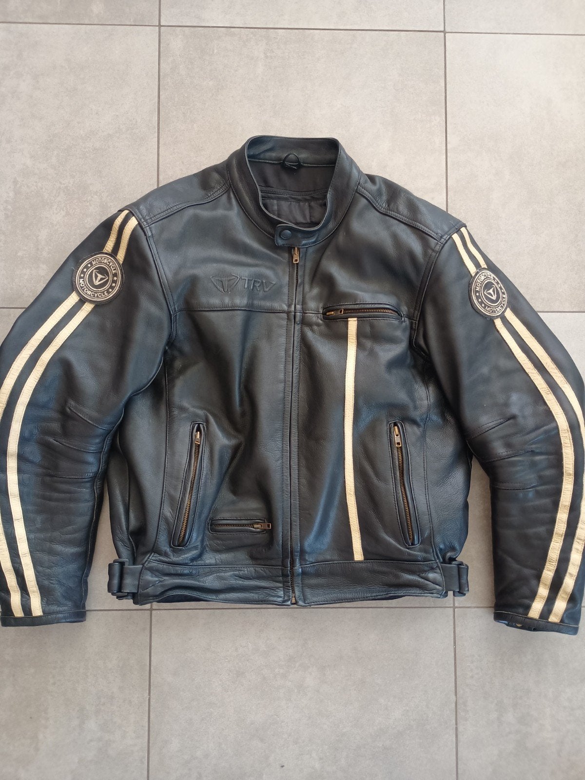 lederen motorjas, Motoren, Ophalen