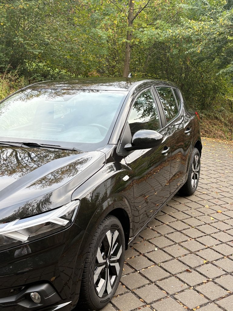 Dacia Sandero Journey TCe 90 Automatique – 2024, Autos, Achat, 67 kW, Entretenue par le concessionnaire, Noir