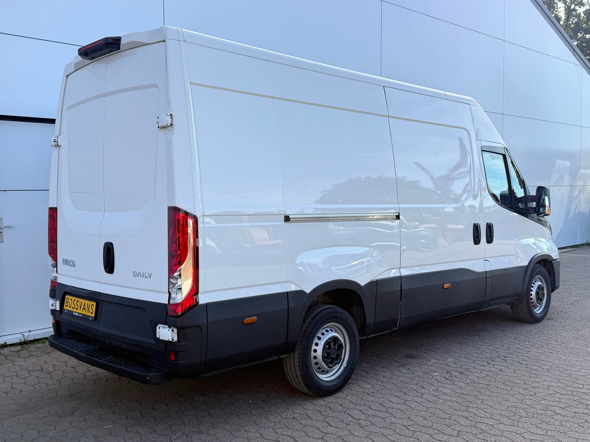 Iveco Daily 35S14 2.3 140PK L2H2 Cruise Control 3.5t Trekgew, Autos, Entreprise, Boîte manuelle, 0 cylindres, Diesel