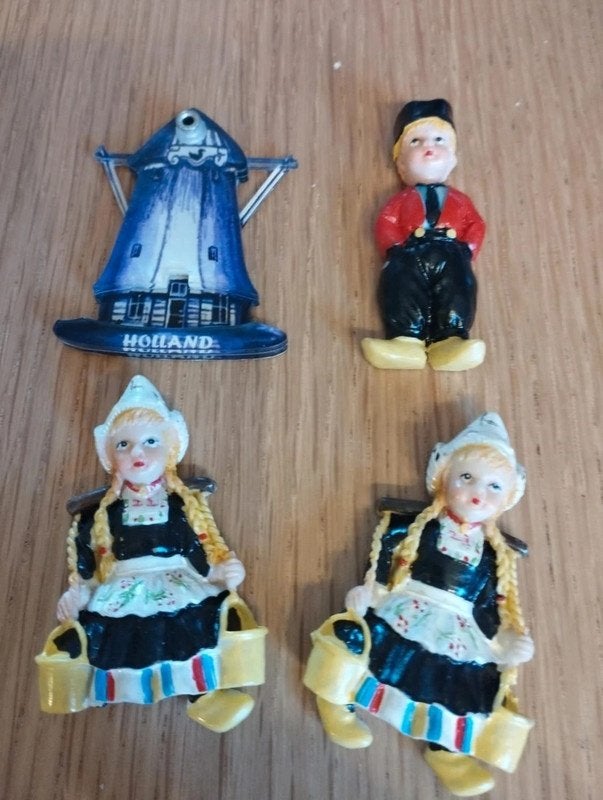 Lot de 4 magnets Hollandais en céramique, Enlèvement