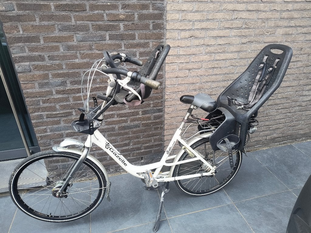 Fiets Gazelle met 2 Thule kinderzitjes 325€, Ophalen, Yepp (Thule), Voorzitje, Gebruikt