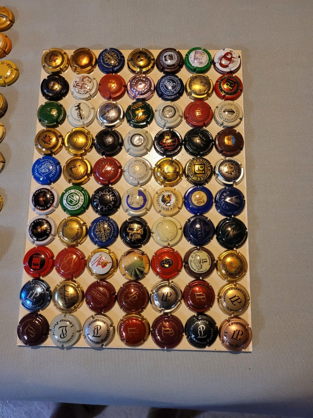 champagnecapsules 1300 stuks, Collections, Broches, Pins & Badges, Enlèvement