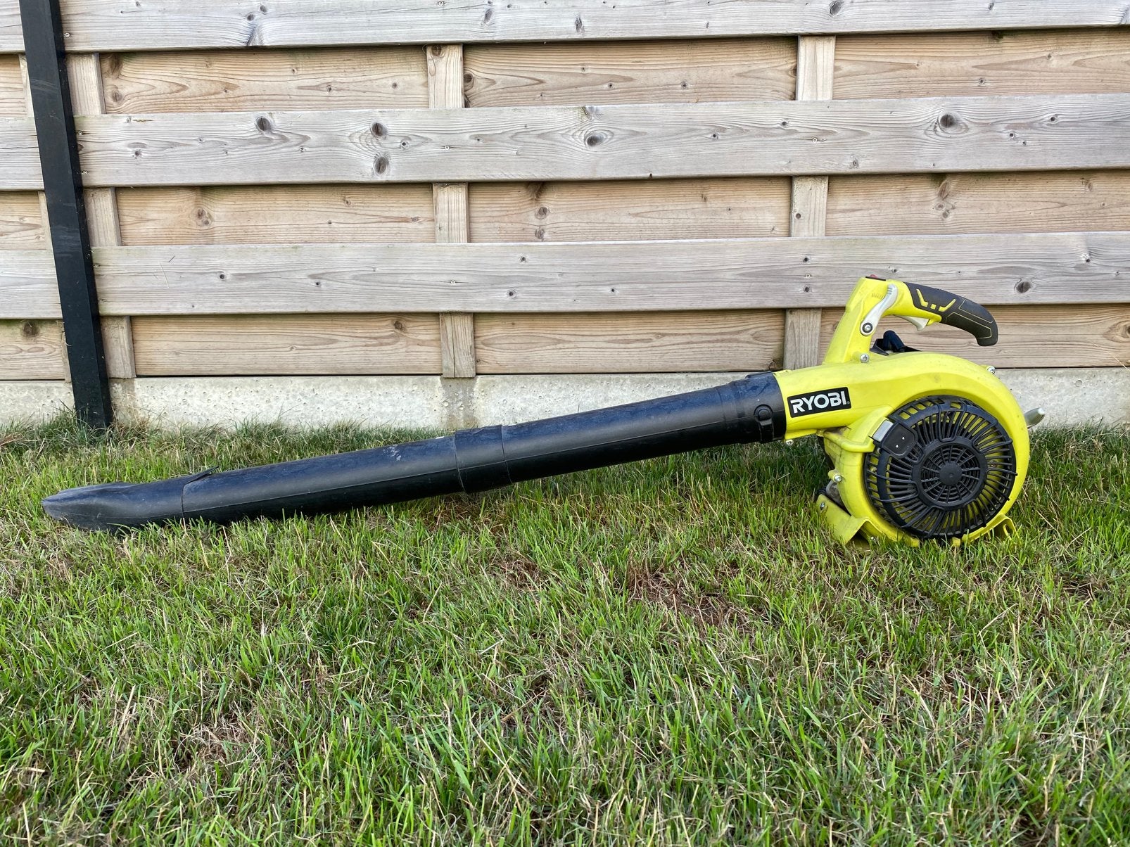 Ryobi RBV26B 26cc benzine bladblazer – defect / onderdelen, Tuin en Terras, Bladblazers, Ophalen, Gebruikt, Benzine, Handgedragen