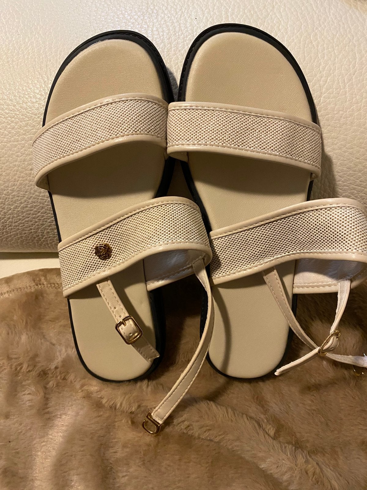 Sandalen, Ophalen, Zo goed als nieuw