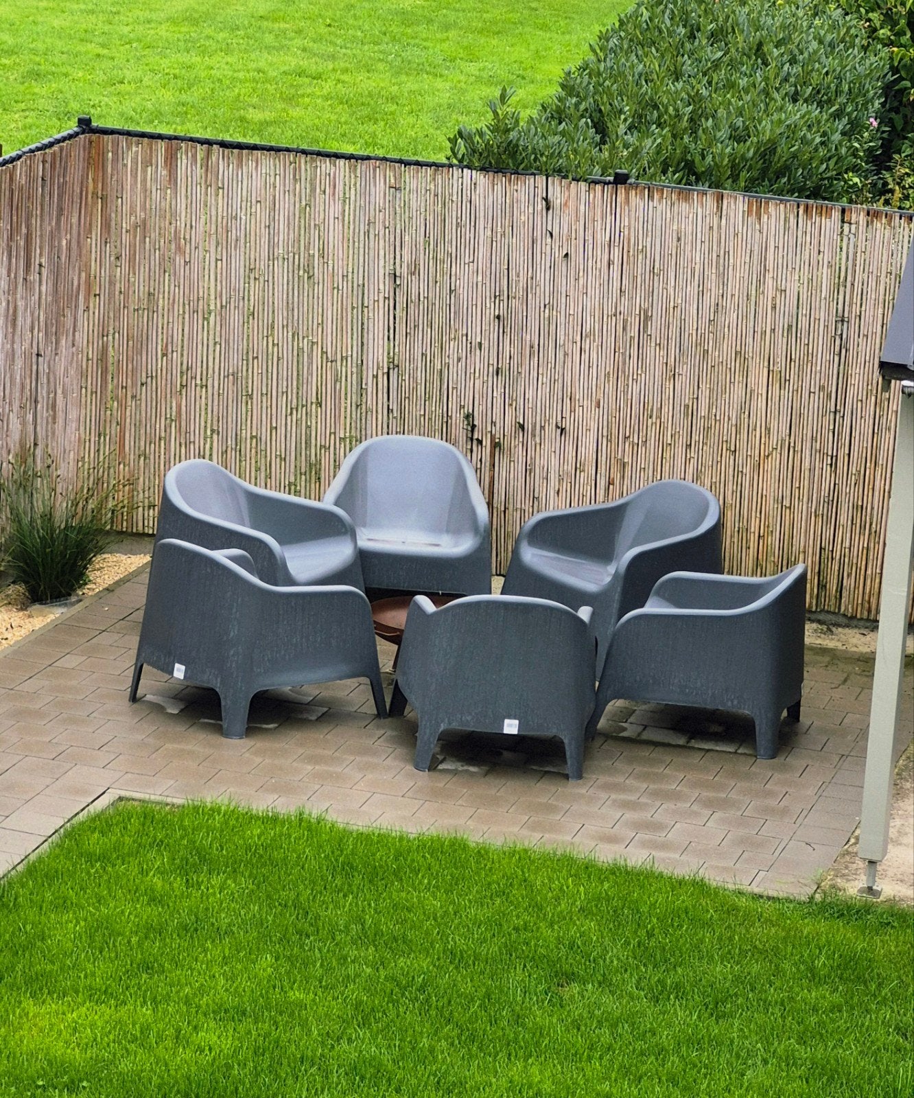 6 chaises longues grises et foyer, Chaise, Synthétique, Enlèvement, Utilisé