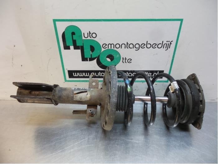 Schokdemperpoot links-voor van een Renault Megane (Megane 09, Gebruikt, -, Renault, -