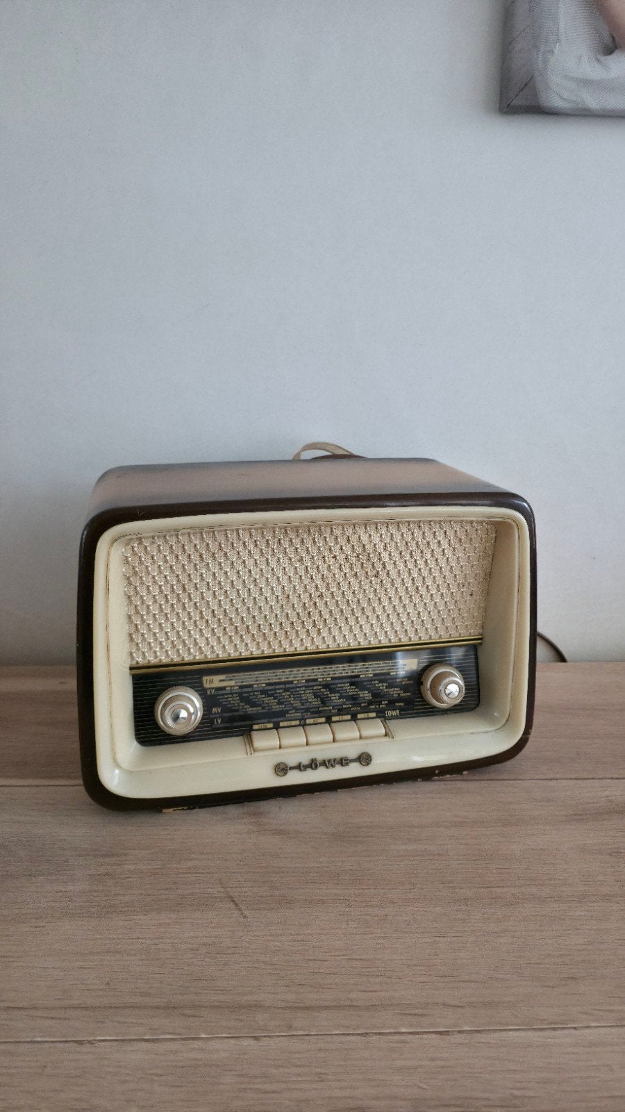 Vintage transistorradio Loewe Opta Bella 3718WN (1958), Enlèvement