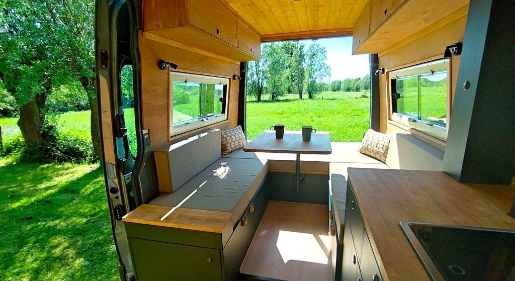 Mercedes Sprinter buscamper nieuwe ombouw met garantie🚌🌈, Caravans en Kamperen, Buscamper of Camperbus, Mercedes-Benz, Particulier
