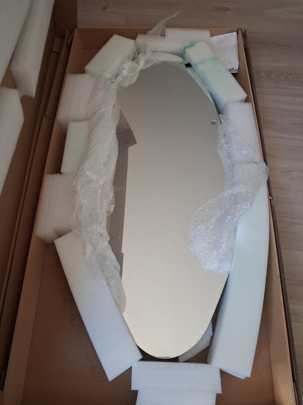 Design spiegel organische vorm 100cm x 40cm, Ophalen, Minder dan 50 cm, 100 tot 150 cm, Nieuw