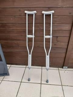 medische krukken, Ophalen, In hoogte verstelbaar, Zo goed als nieuw