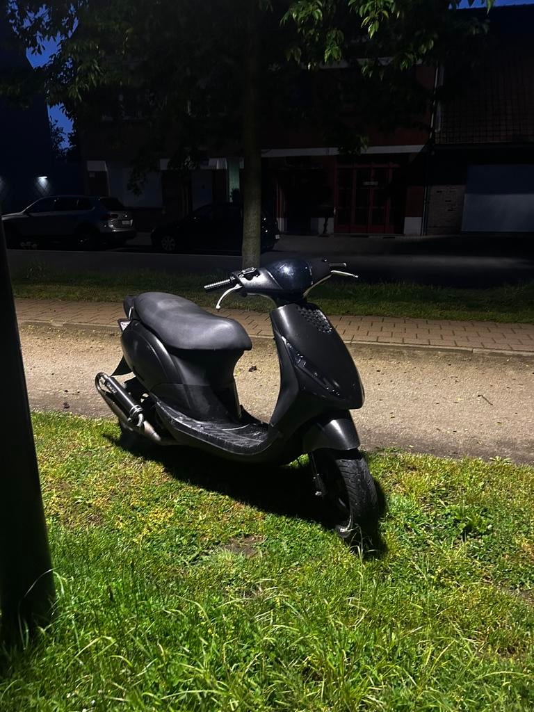 Piaggio Zip 70cc 2t échange/achat, Vélos & Vélomoteurs, Scooters | Piaggio, Comme neuf, Zip, Classe A (25 km/h), Deux-temps, Enlèvement