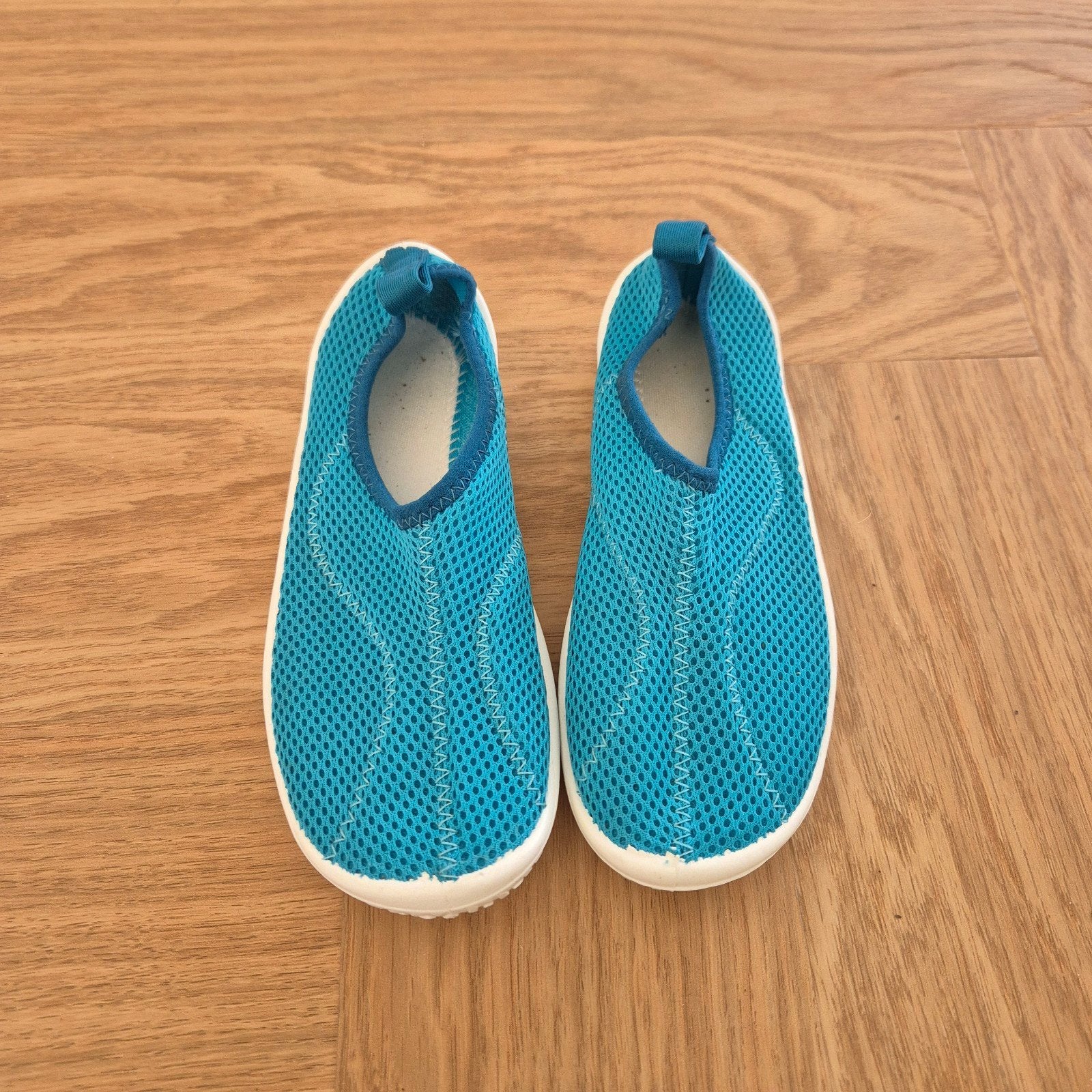 Decathlon waterschoenen maat 32-33, Enfants & Bébés, Vêtements enfant | Chaussures & Chaussettes, Enlèvement