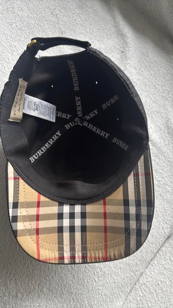 Casquette burberry, Enlèvement ou Envoi, Comme neuf, Casquette
