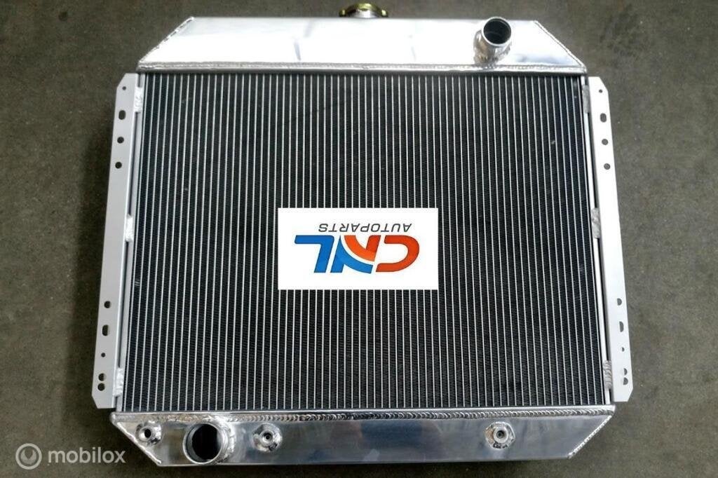 Radiateur 62m FORD F100 F150 F250 F350 Bronco V8 68-79 69 70, Nieuw, Ophalen of Verzenden