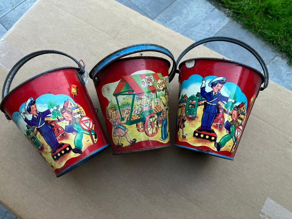 Vintage blikken speelgoed met hengsel jaren '60, Ophalen
