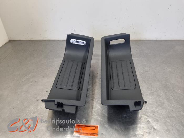 Embarquement avant gauche d'un Volkswagen Transporter, Volkswagen, -, 3 mois de garantie, Utilisé