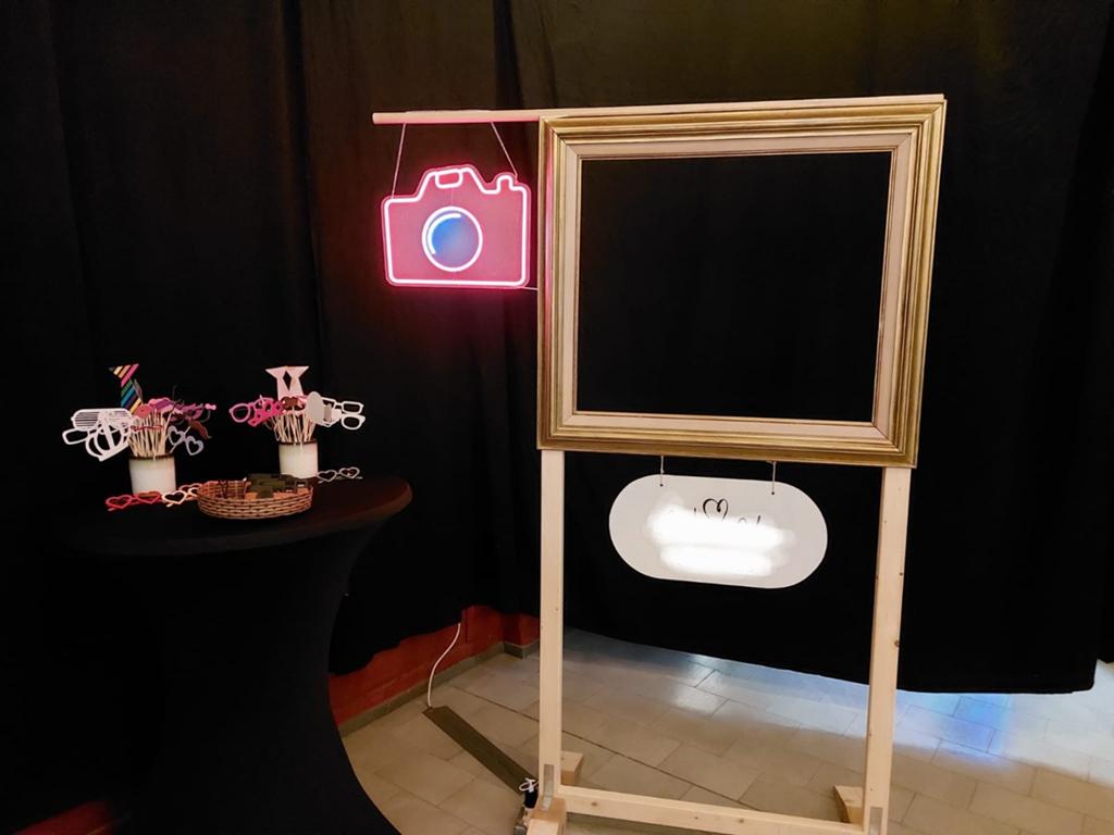 Photobooth fotokader geschenkkader trouw feest, Diversen, Ophalen, Mobiel, Zo goed als nieuw