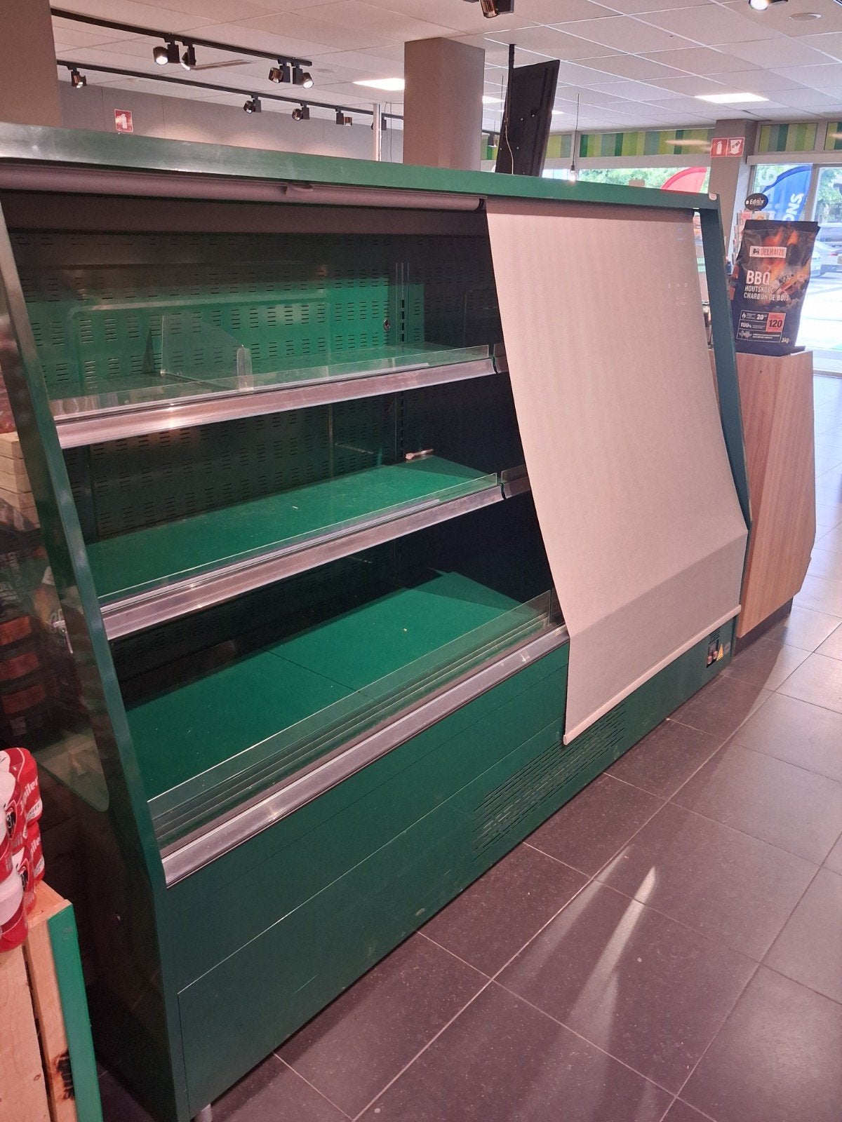Frigo traiteur open, Ophalen