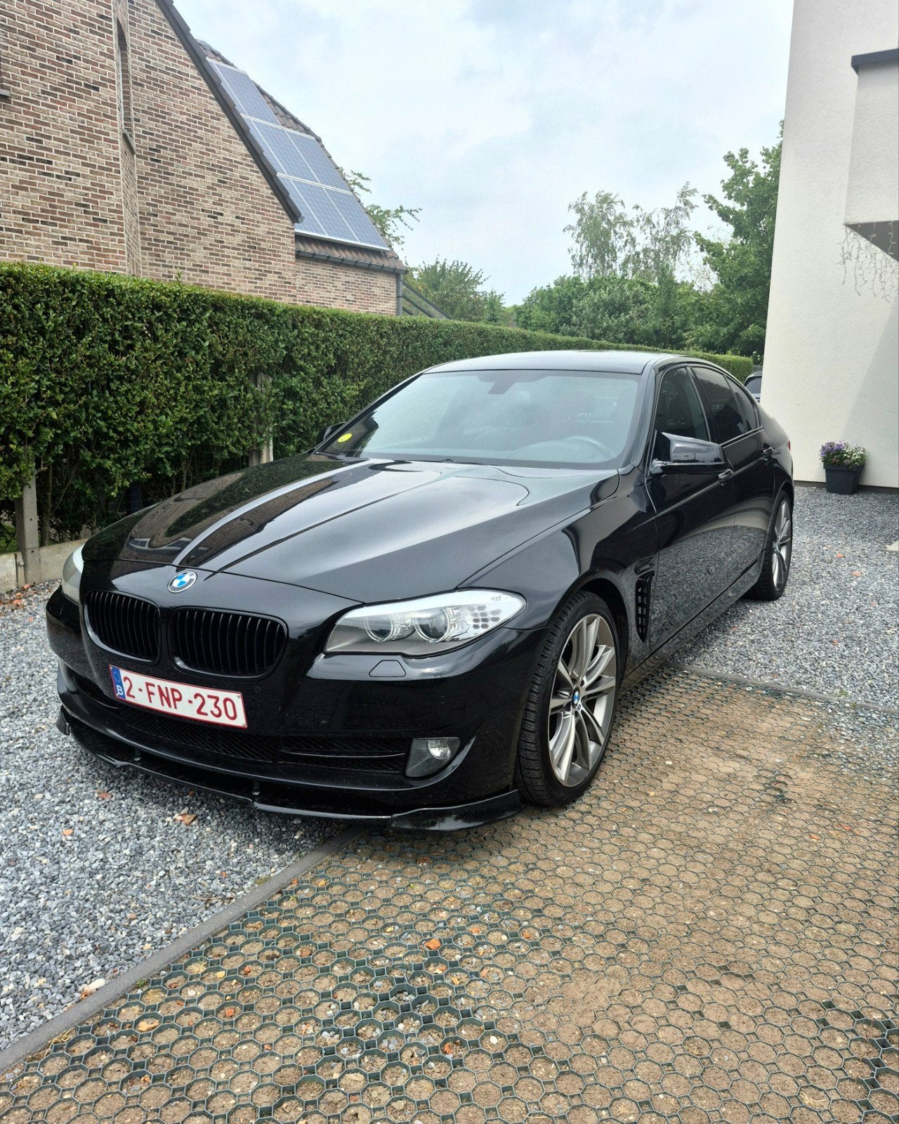 bmw 520d f10, Autos, Cuir, USB, Entretenue par le concessionnaire, Noir