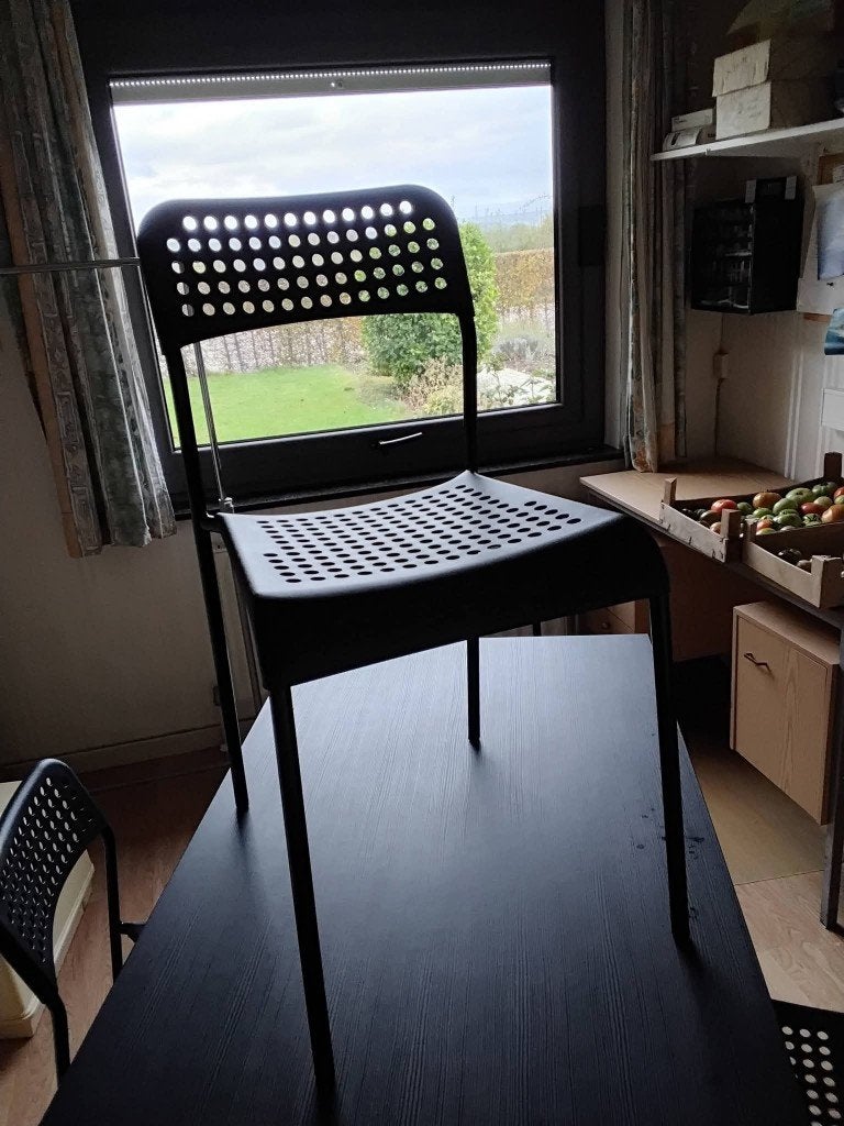 Table & 4 chaises, Ophalen, 100 tot 150 cm, 50 tot 100 cm, Zo goed als nieuw
