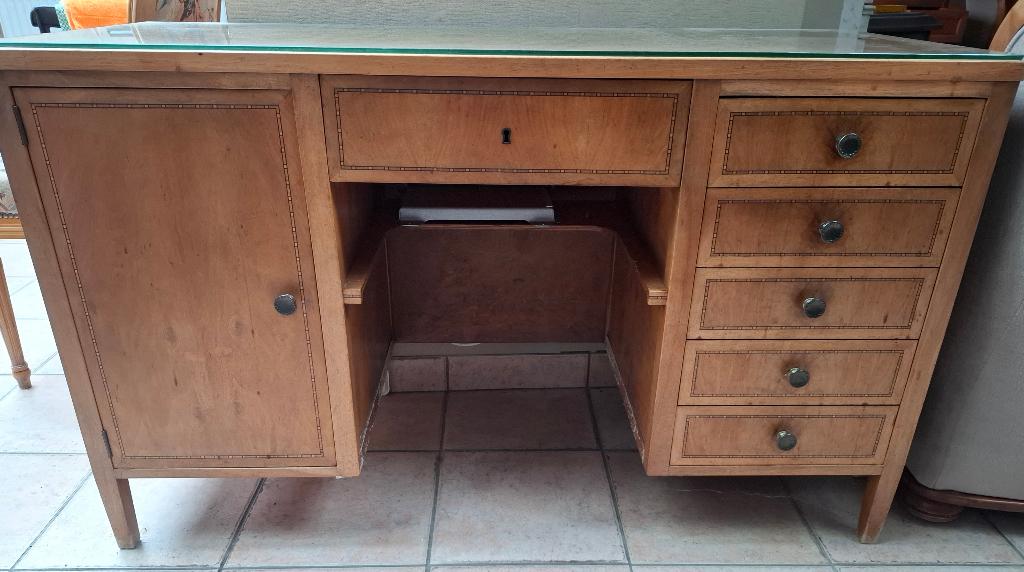 Bureau, Enlèvement, Utilisé