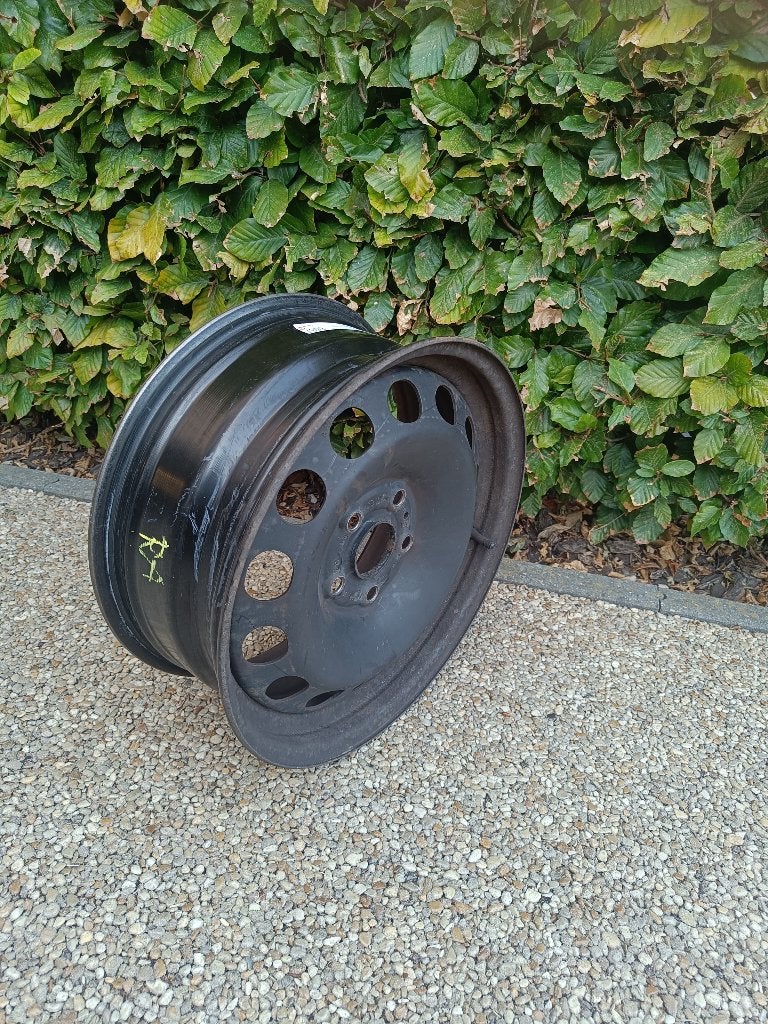 Stalen velgen 16 inch voor VW/AUDI + wieldeksels (set van 4), Ophalen, Gebruikt, Velg(en), 16 inch