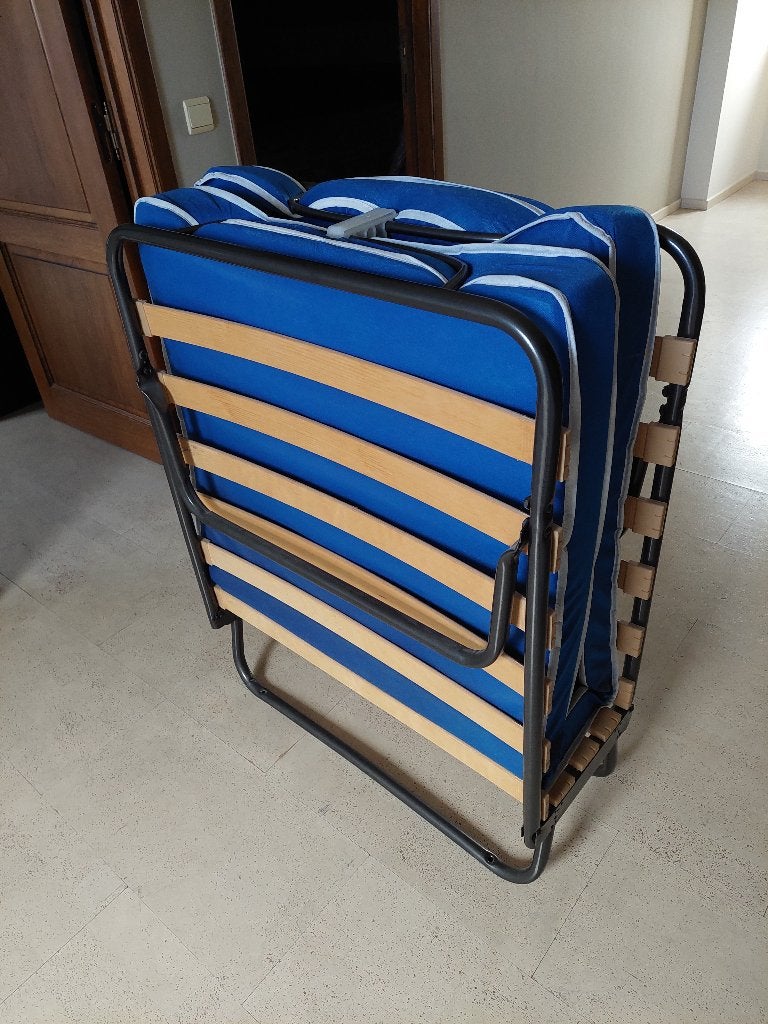 Opvouwbaar logeerbed met lattenbodem, Ophalen, Eenpersoons, 190 cm of minder, Zo goed als nieuw