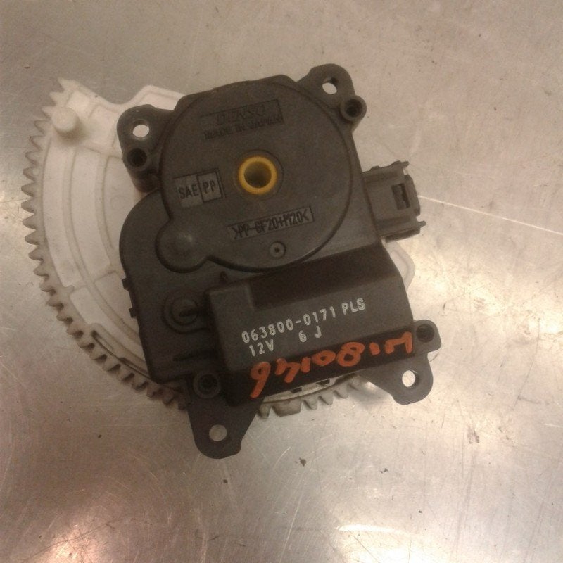 ACTIONNEUR MOTEUR VOLET CHAUFFAGE Toyota Corolla (E15), Utilisé, Toyota
