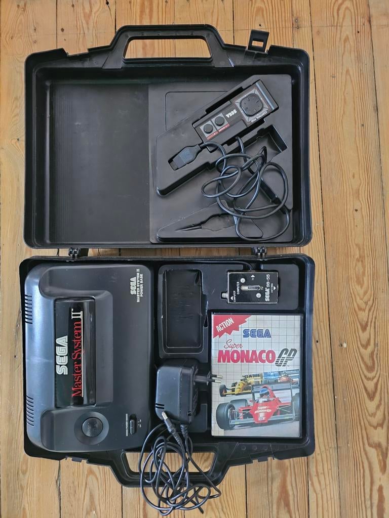 Sega Master System 2 (avec mallette de transport)