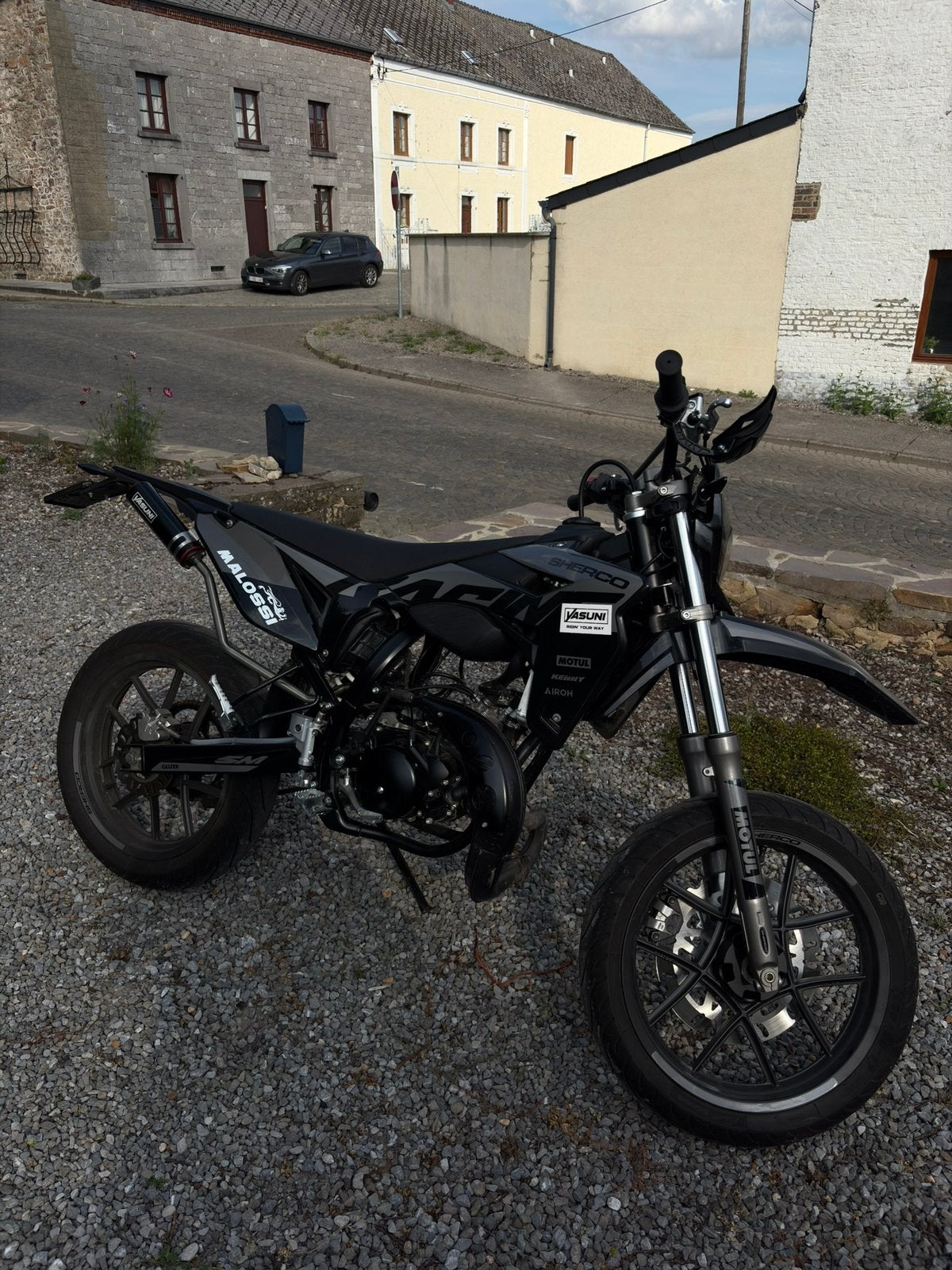 Sherco sm-r 2024 50km, Fietsen en Brommers, Ophalen, Zo goed als nieuw