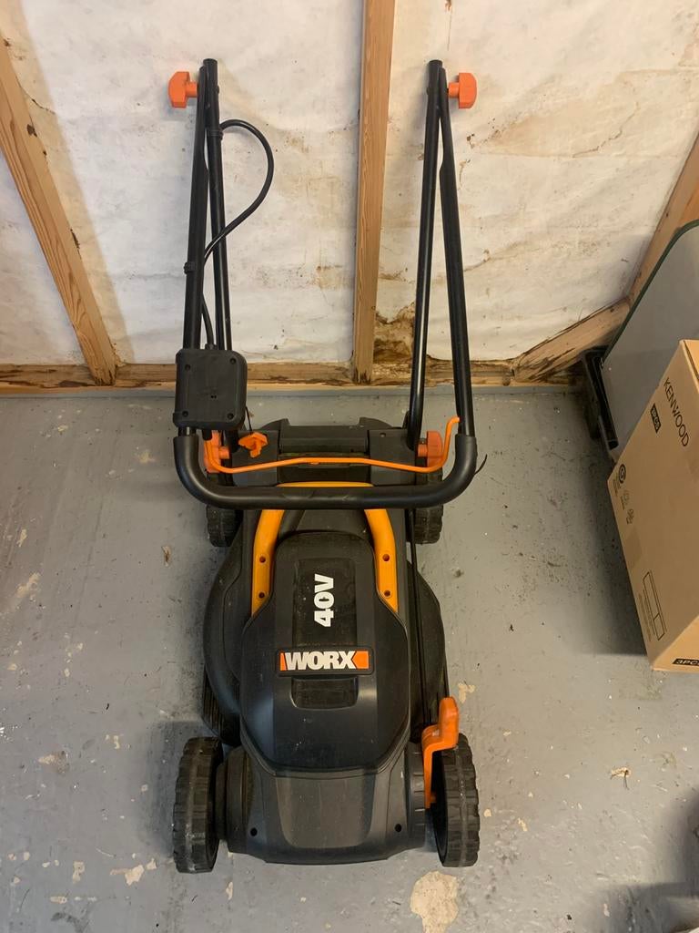 Worx gras en kantenmaaier, Ophalen, Accu-grasmaaier, 40 t/m 49 cm, Opvangbak