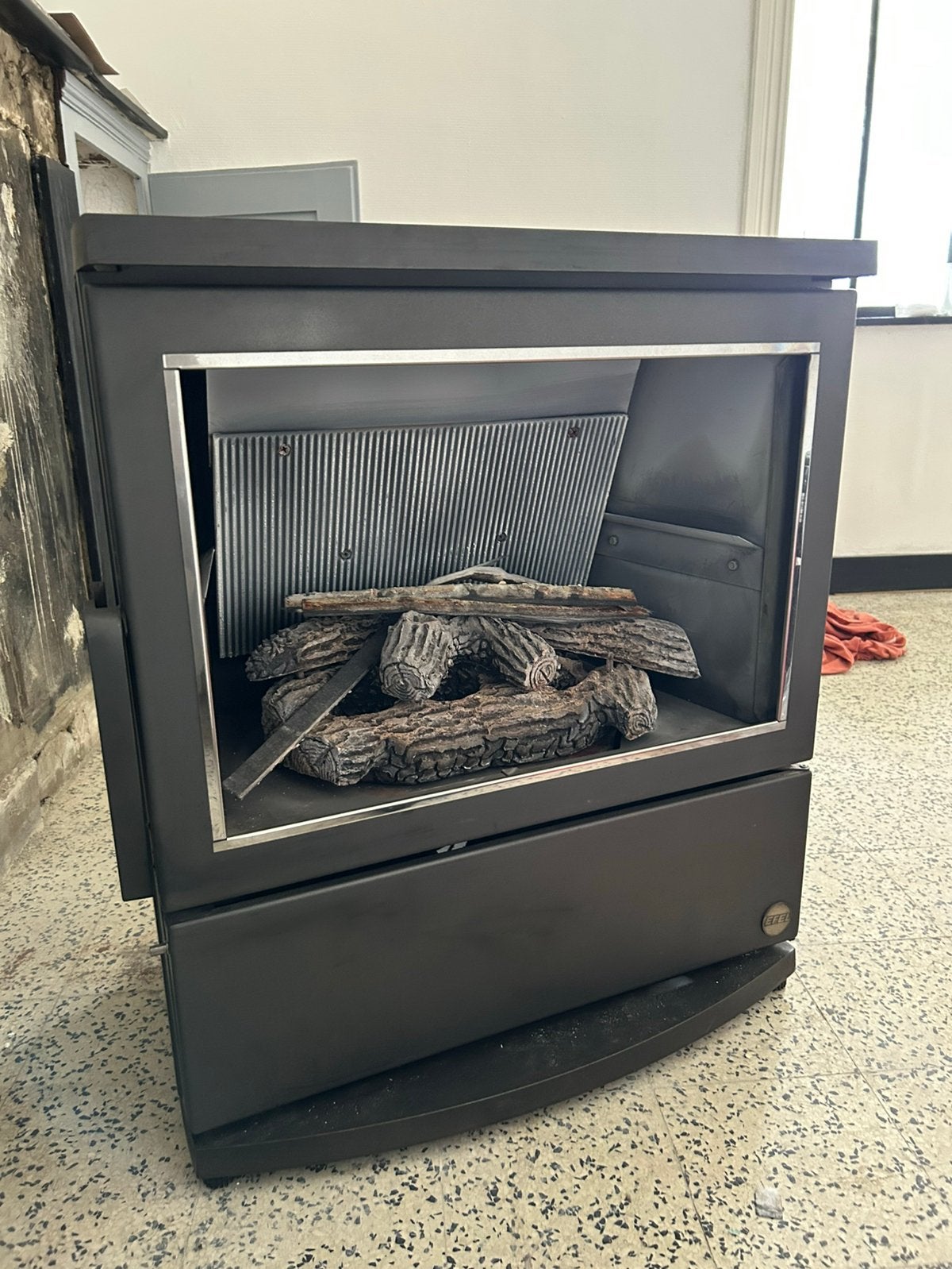 Poele au gaz EFEL, Enlèvement, Utilisé