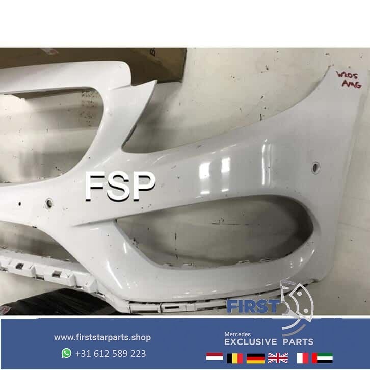 W205 C43 AMG Voorbumper Mercedes C Klasse 2014-2018 wit PDC, Gebruikt, -, Voor, Ophalen of Verzenden