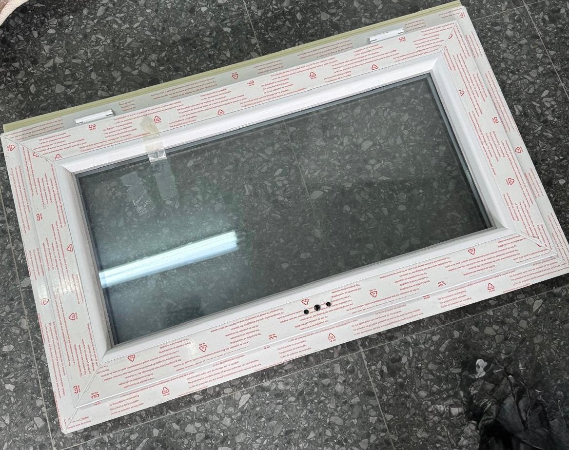 Nouvelle fenêtre en PVC blanc avec double vitrage., Bricolage & Construction, Enlèvement, Comme neuf
