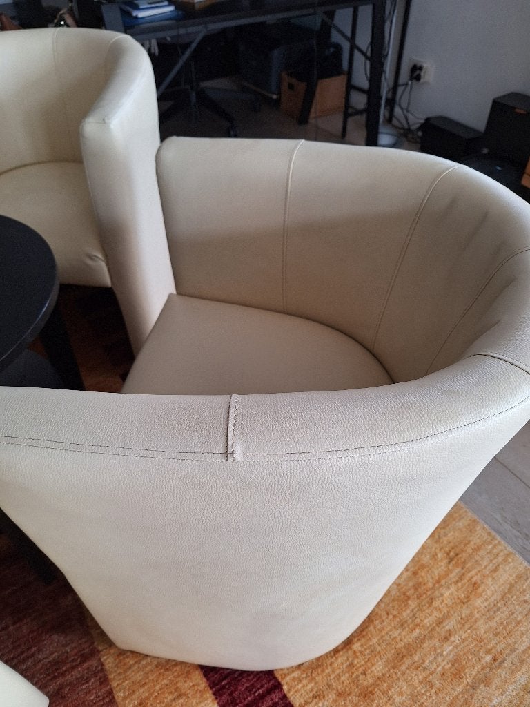 Fauteuils de salon et une table, Maison & Meubles, Fauteuils, Comme neuf, Synthétique, 50 à 75 cm, Moins de 75 cm, Enlèvement