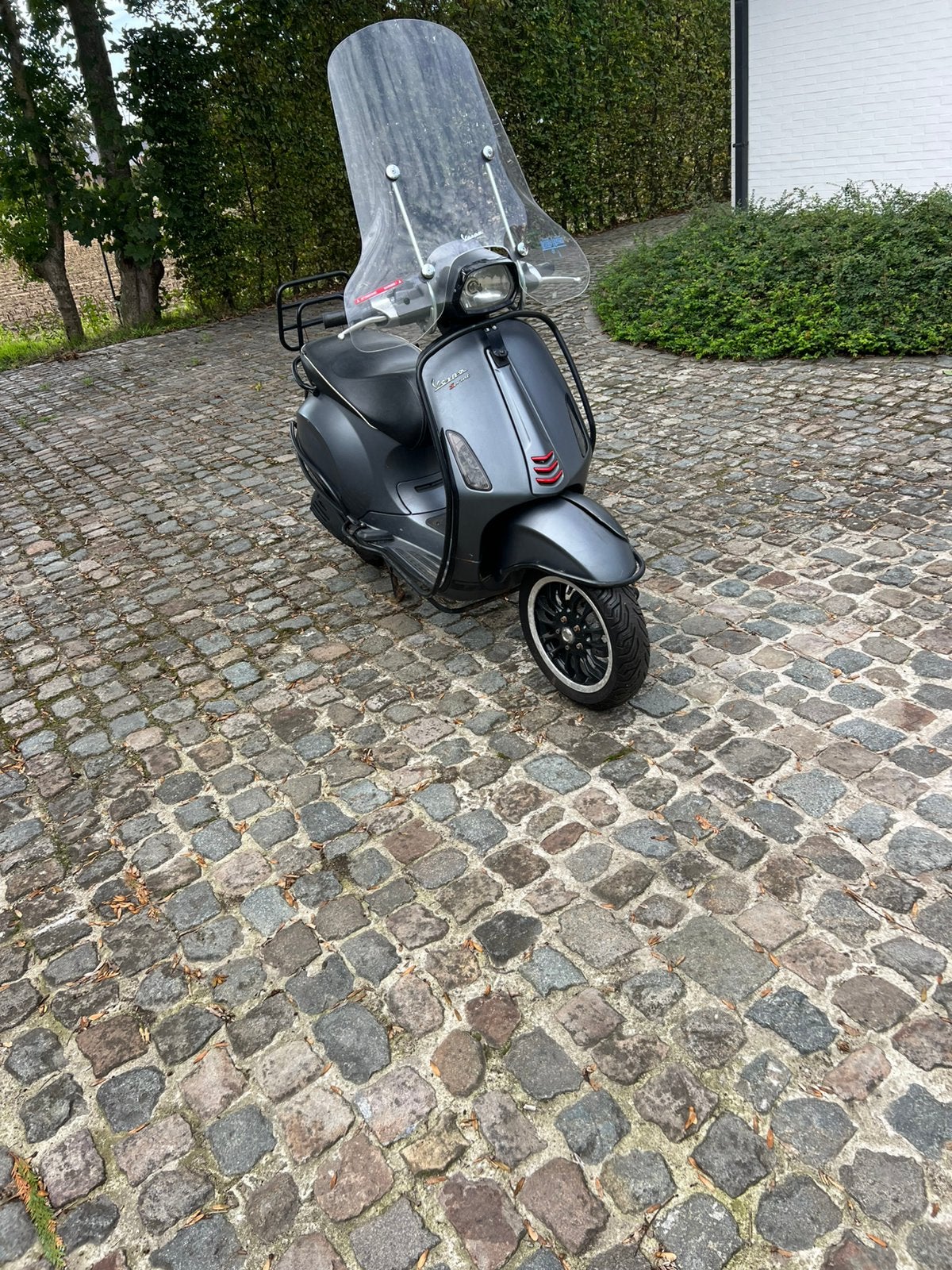 Vespa sprint a klasse, Ophalen, Zo goed als nieuw, Benzine