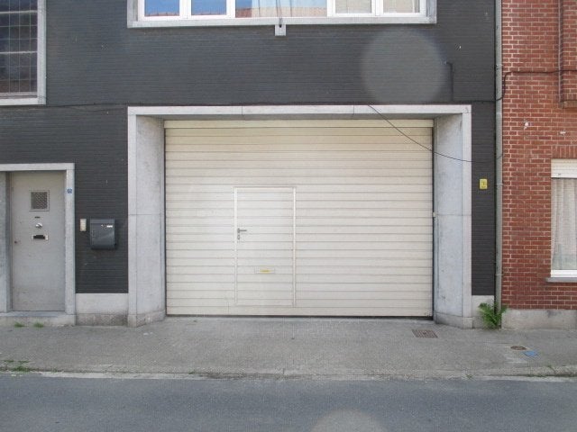 MAGAZIJN 270M2 CENTRUM ST NIKLAAS TE HUUR 850€/MAAND, 270 m², Location, Stock ou Remise