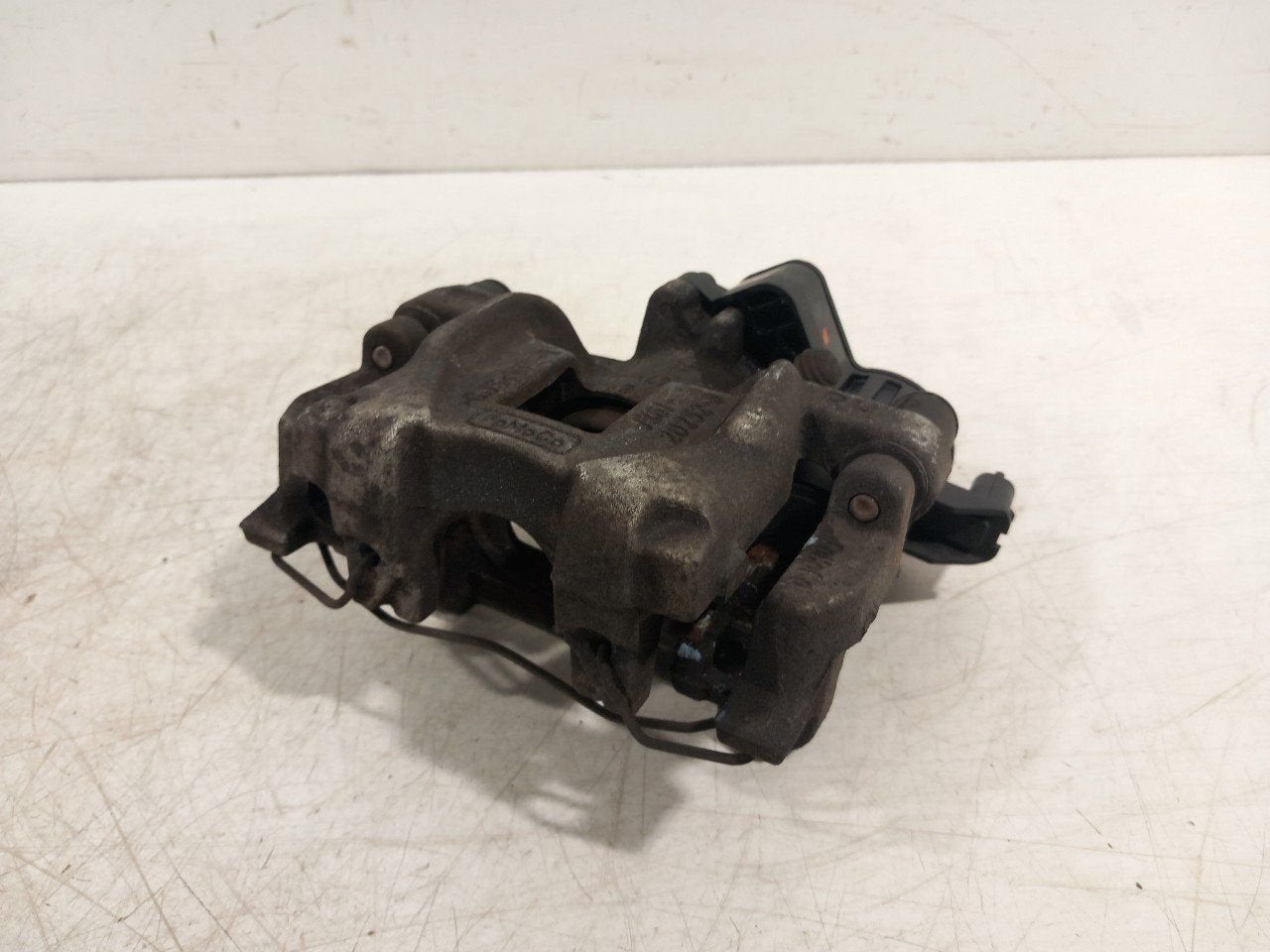 Remklauw rechts achter Ford Focus, Onderdelen@venauto.nl, Van der Ven Autorecycling B.V., Gebruikt, Ettenseweg 76, 4706 PB Roosendaal, The Netherlands