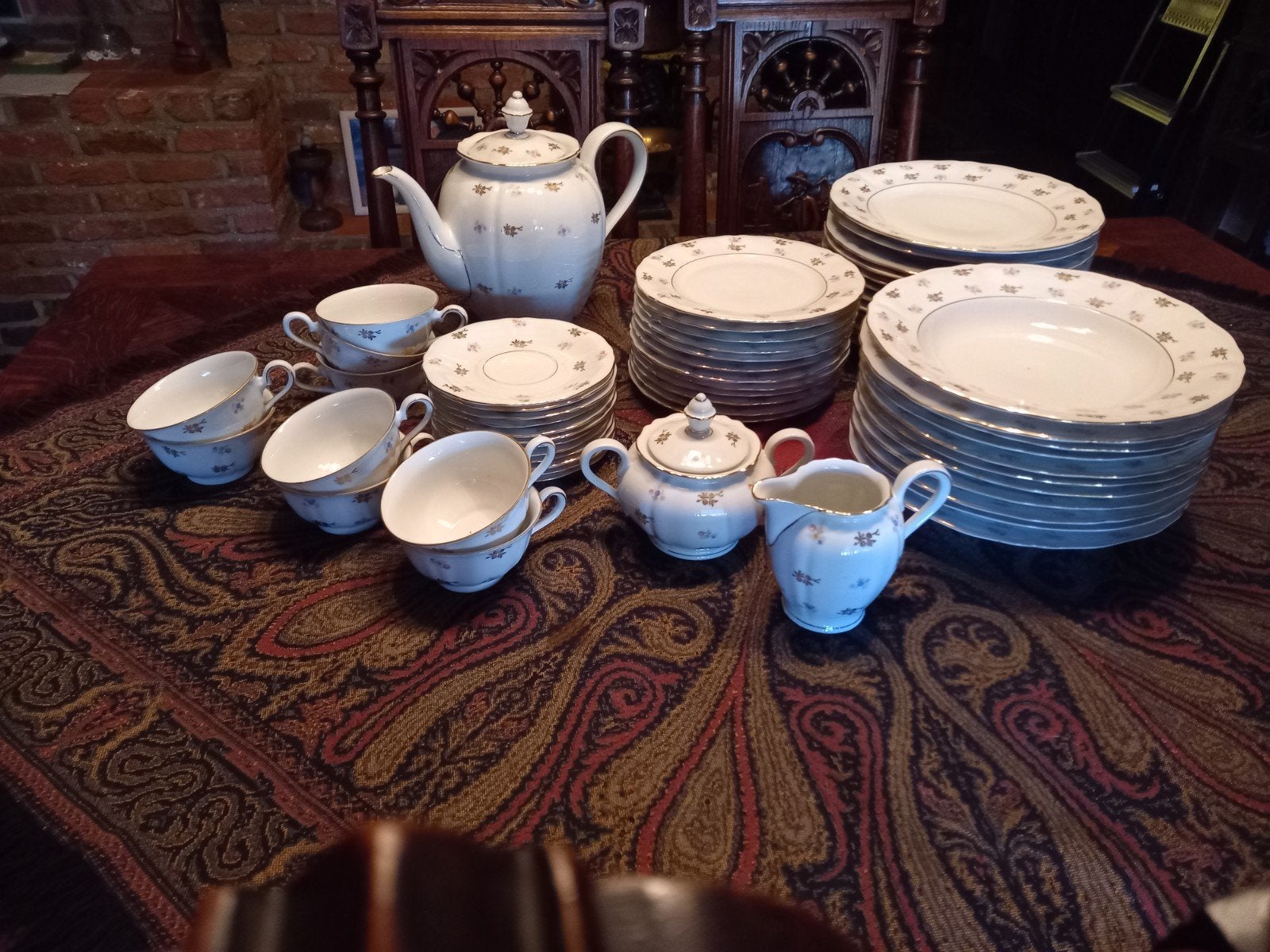 Eet en koffieservies Bavaria, Enlèvement