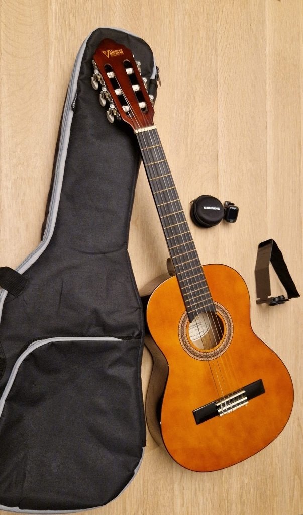Guitare 1/2, Musique & Instruments, Instruments à corde | Guitares | Acoustiques, Enlèvement, Utilisé, Guitare classique ou espagnole